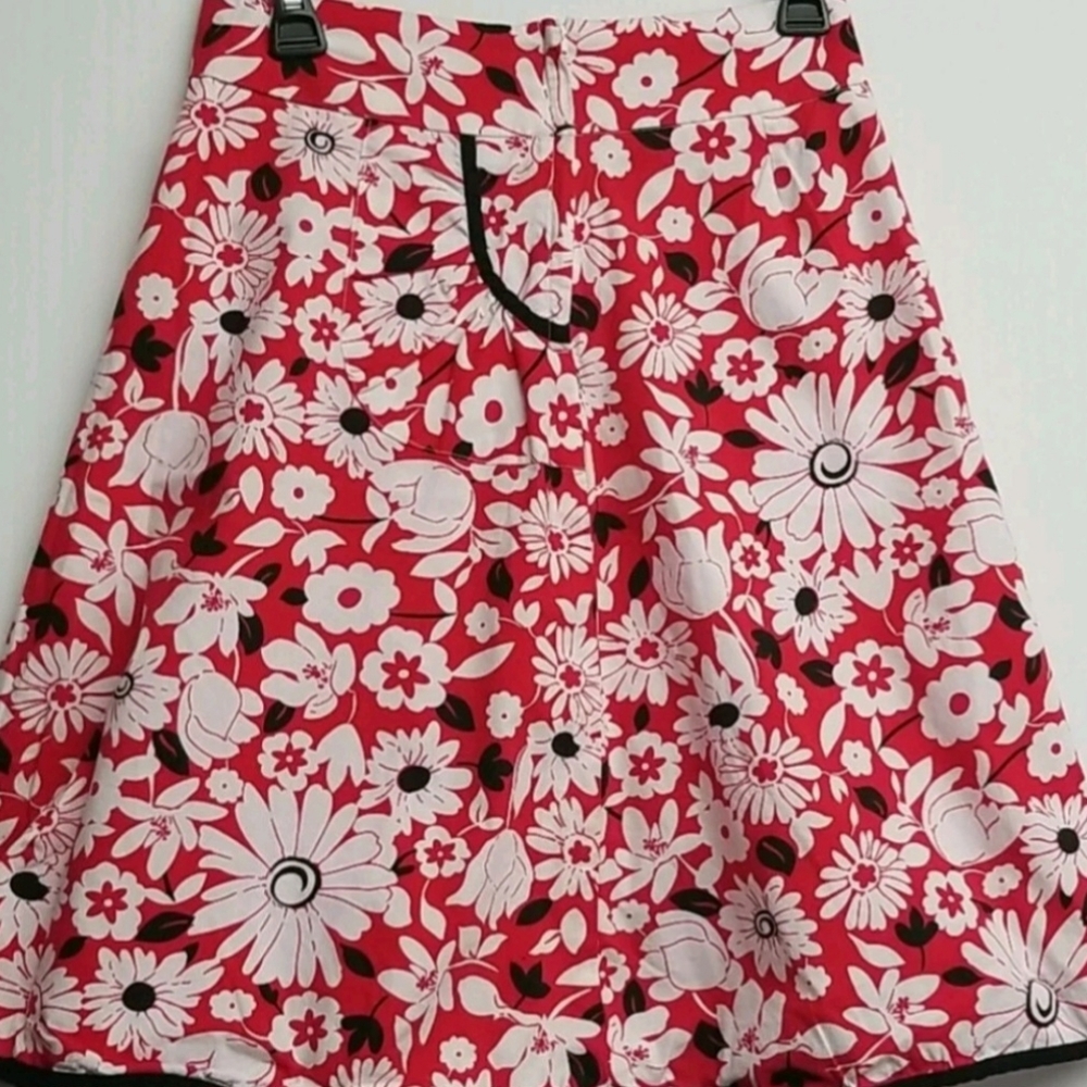 Studio Y Womens Red and White Floral Skirt Waist 27" Length 22.5" 2 Pockets  XS - Picture 10 of 11